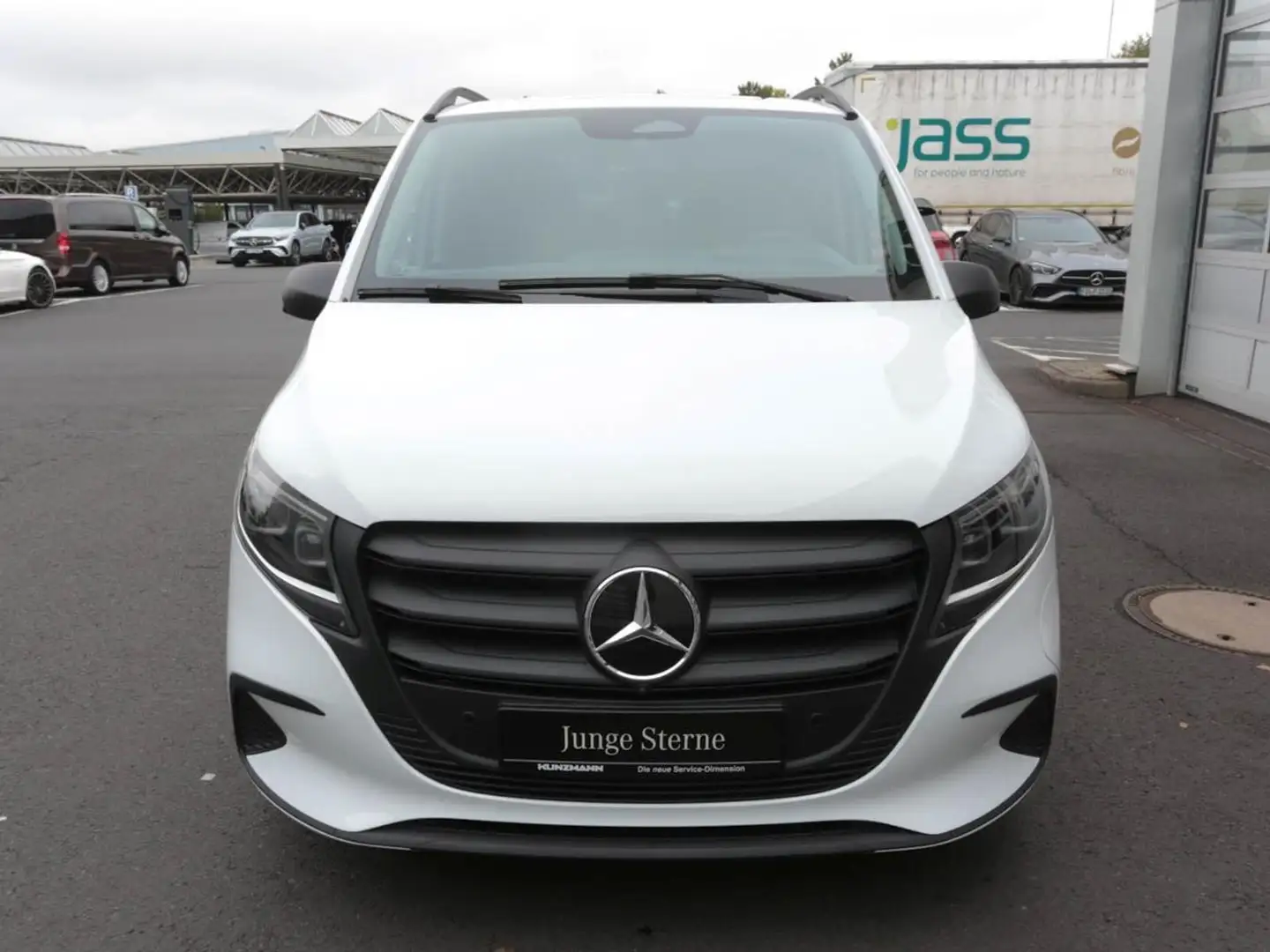 Mercedes-Benz Vito e 129 Tourer PRO Lang Distronic NP 89.413 Weiß - 2