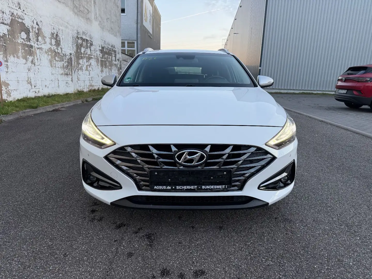 Hyundai i30 cw Intro Edition Weiß - 2