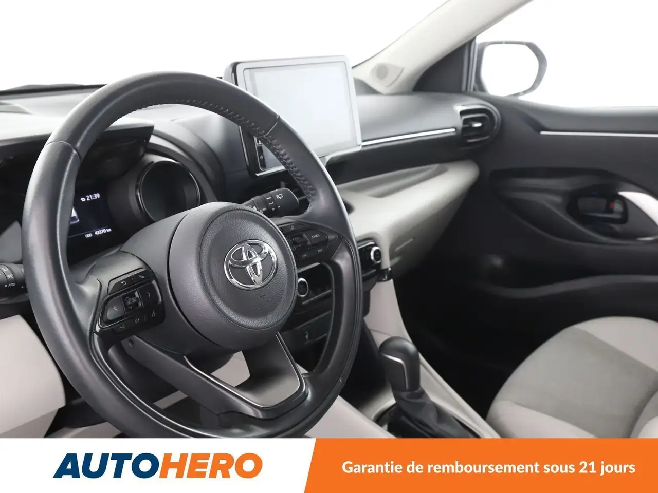 Toyota Yaris Yaris — photo 11