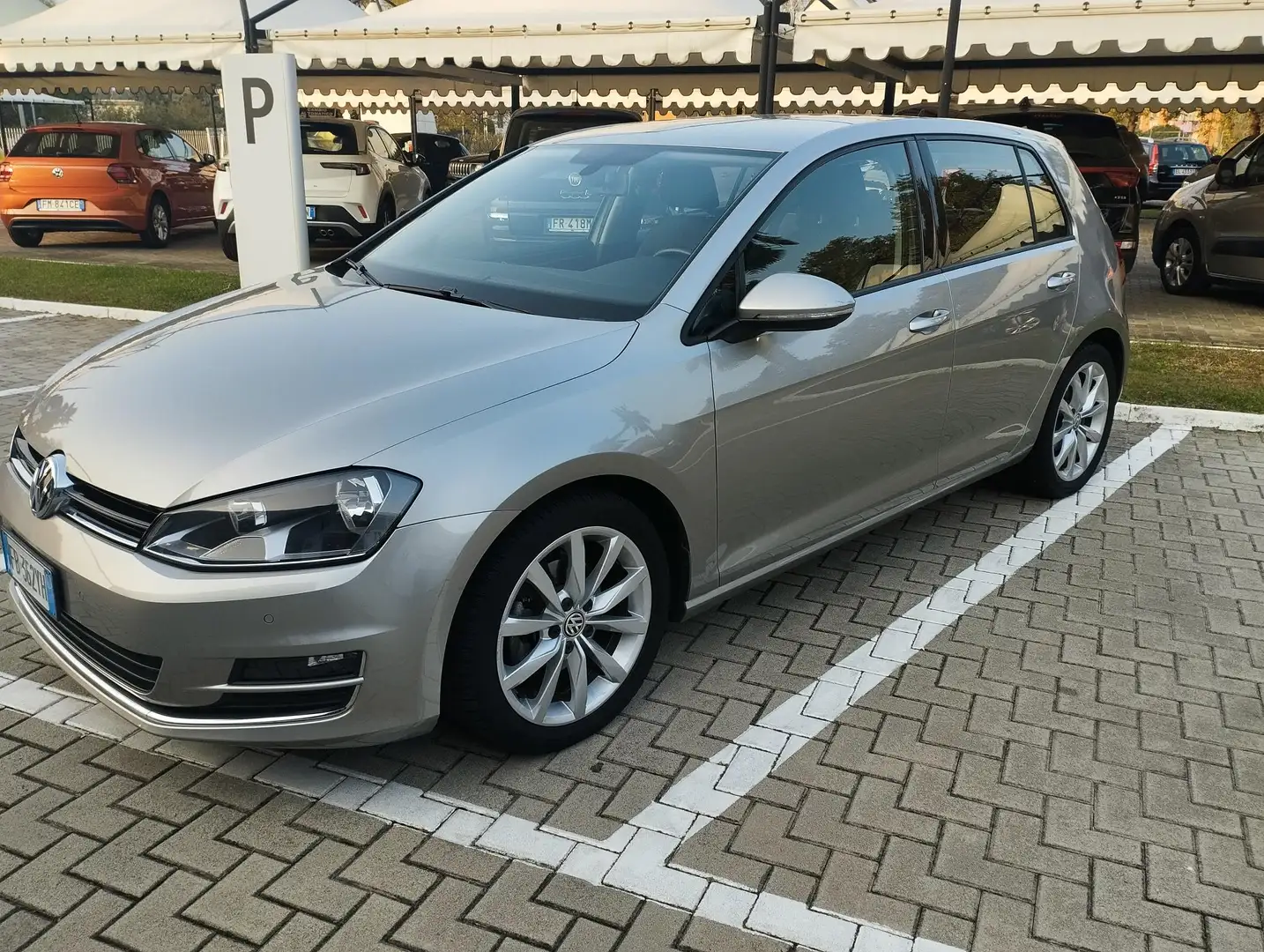 Volkswagen Golf Golf 5p 1.6 tdi Highline Executive (business) 110cv Bronze - 1