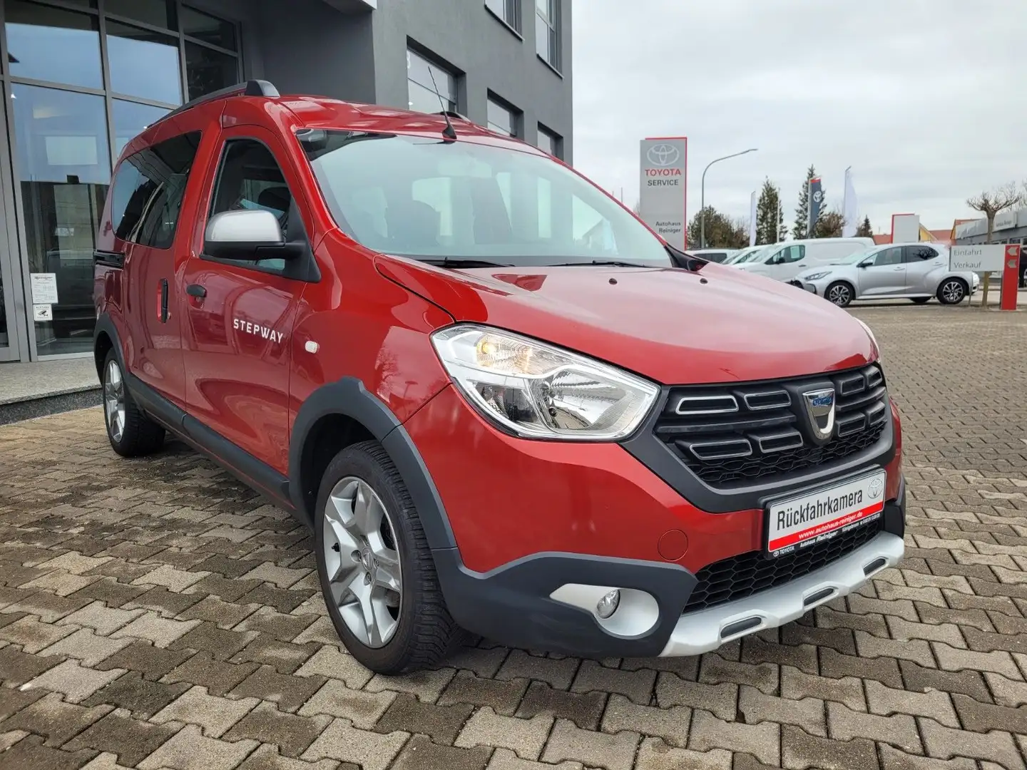Dacia Dokker Stepway Plus Turbo*MOD21,SHZ,RFK,NAVI* Rojo - 1