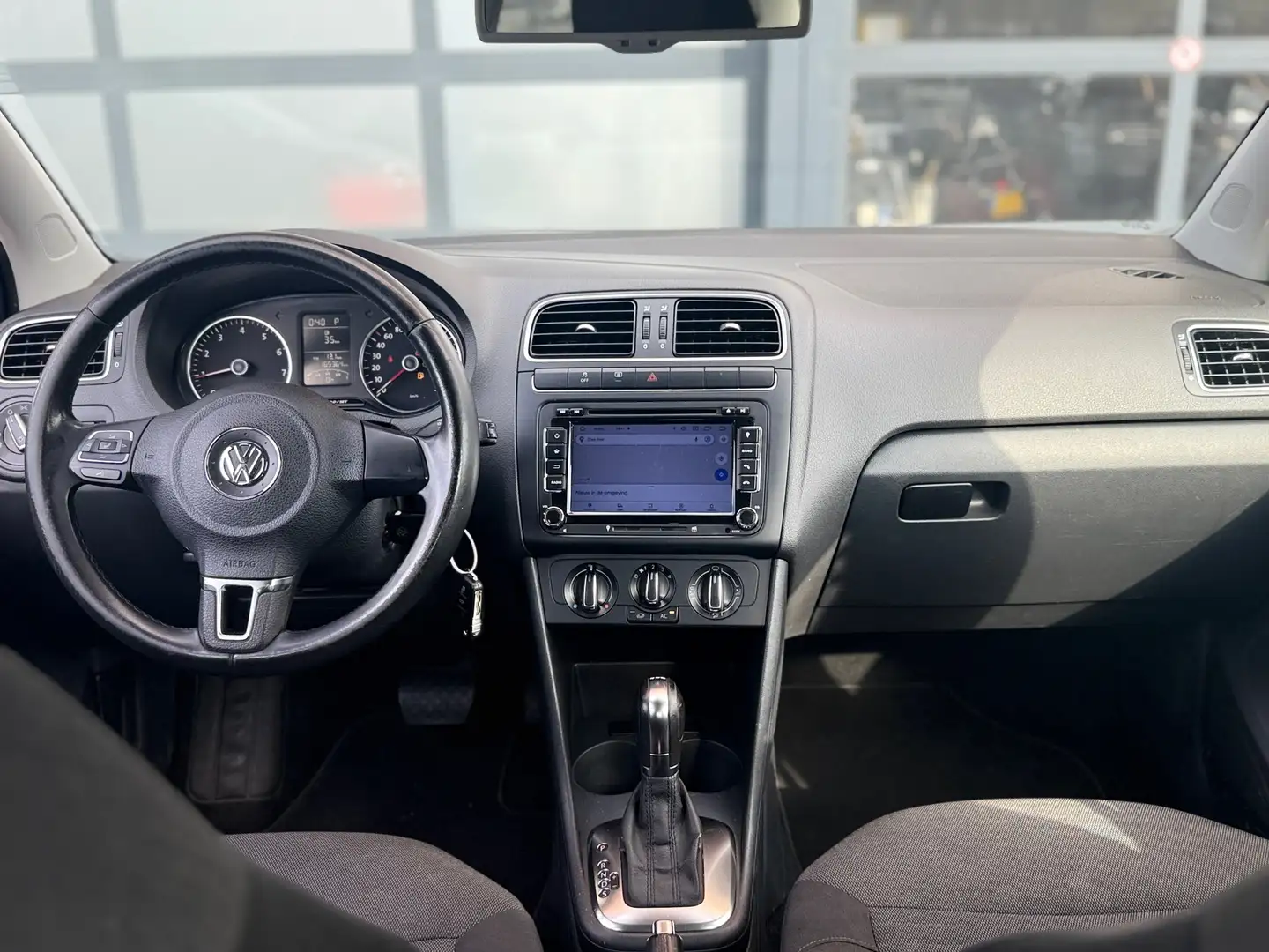 Volkswagen Polo 1.2 TSI R-Line Edition|Nieuwe APK|Grote beurt Noir - 2