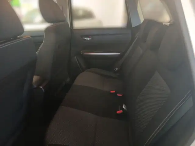 Suzuki Vitara view 10