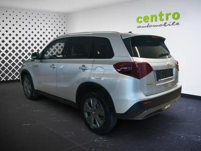 Suzuki Vitara view 3