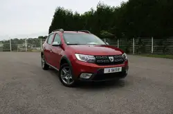 Dacia Sandero STEPWAY 90 BOITE AUTO CAMÉRA GPS CLIM AUTO RÉGULATEUR