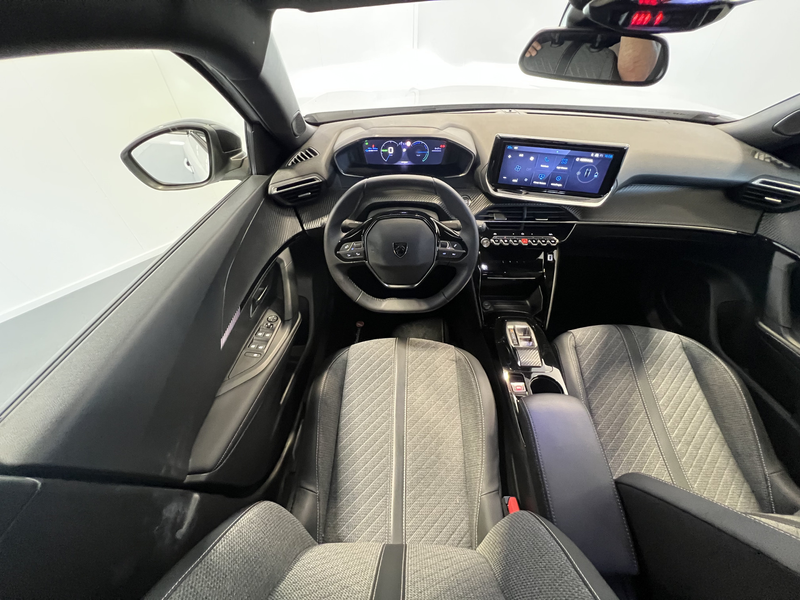 Peugeot e-2008 EV Allure Avantage 54 kWh | Android/Apple Carplay — photo 35