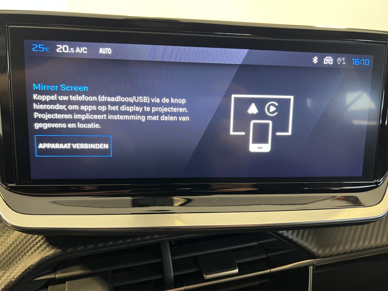 Peugeot e-2008 EV Allure Avantage 54 kWh | Android/Apple Carplay — photo 18