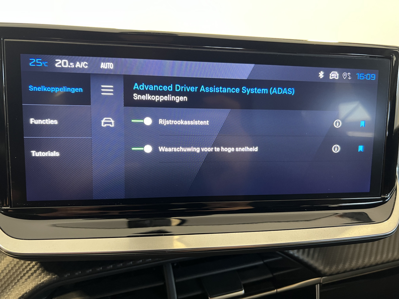 Peugeot e-2008 EV Allure Avantage 54 kWh | Android/Apple Carplay — photo 21