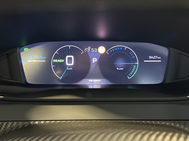 Peugeot e-2008 EV Allure Avantage 54 kWh | Android/Apple Carplay — photo 24