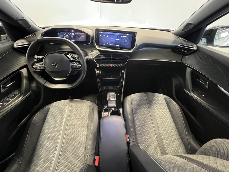 Peugeot e-2008 EV Allure Avantage 54 kWh | Android/Apple Carplay — photo 6