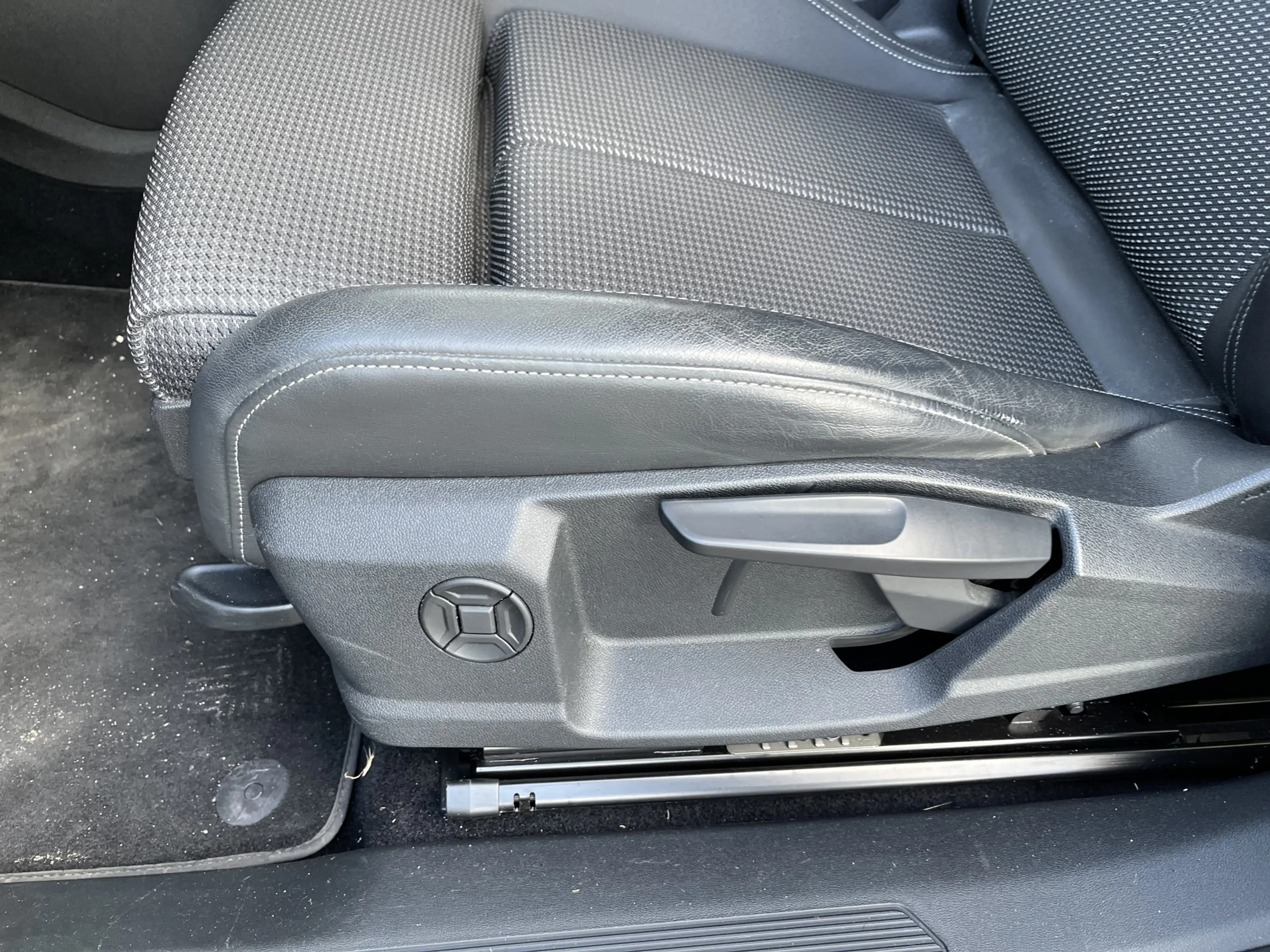 Audi Q4 e-tron 40 S edition 77 kWh / SOH 93%/ AUTOMAAT/ ACC/ SMAR — photo 10