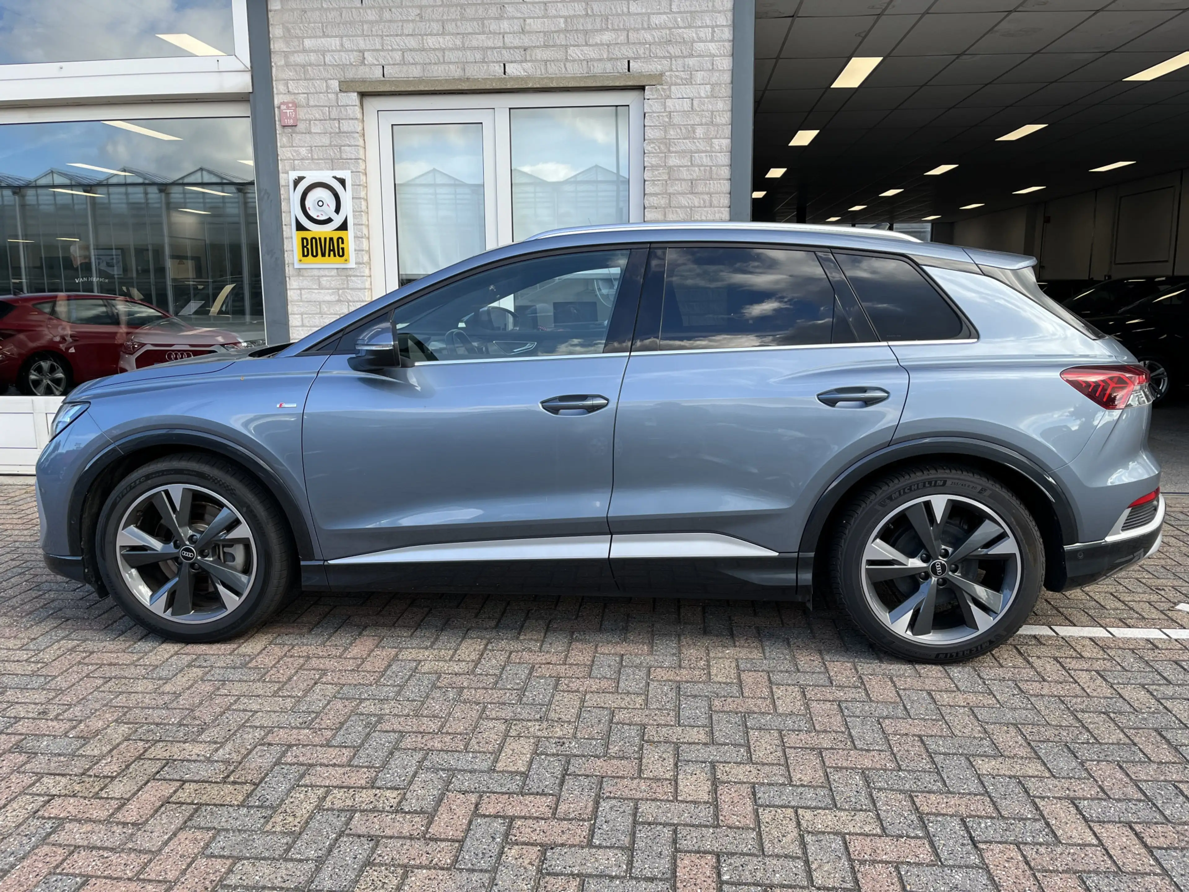 Audi Q4 e-tron 40 S edition 77 kWh / SOH 93%/ AUTOMAAT/ ACC/ SMAR — photo 2