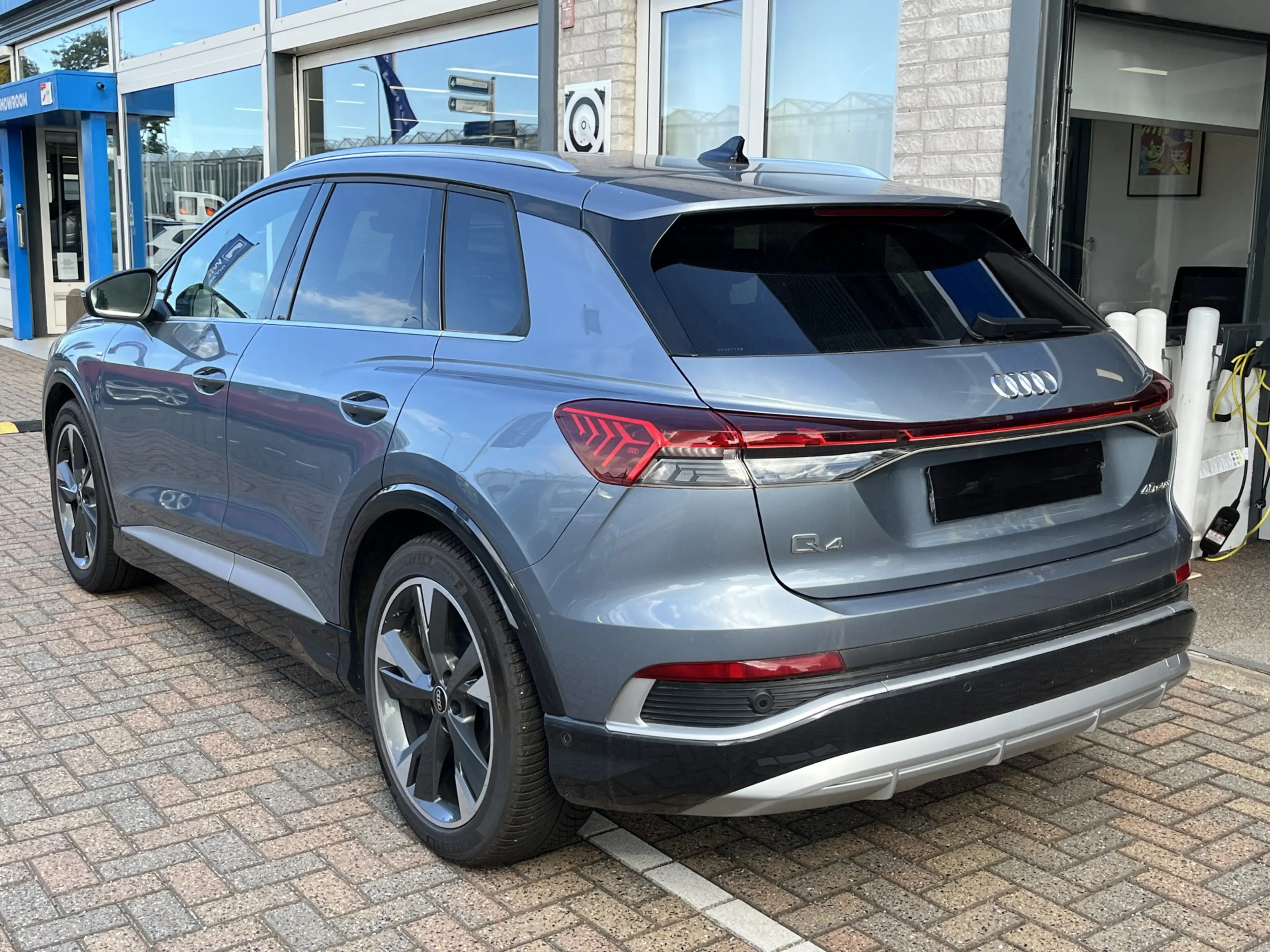 Audi Q4 e-tron 40 S edition 77 kWh / SOH 93%/ AUTOMAAT/ ACC/ SMAR — photo 5