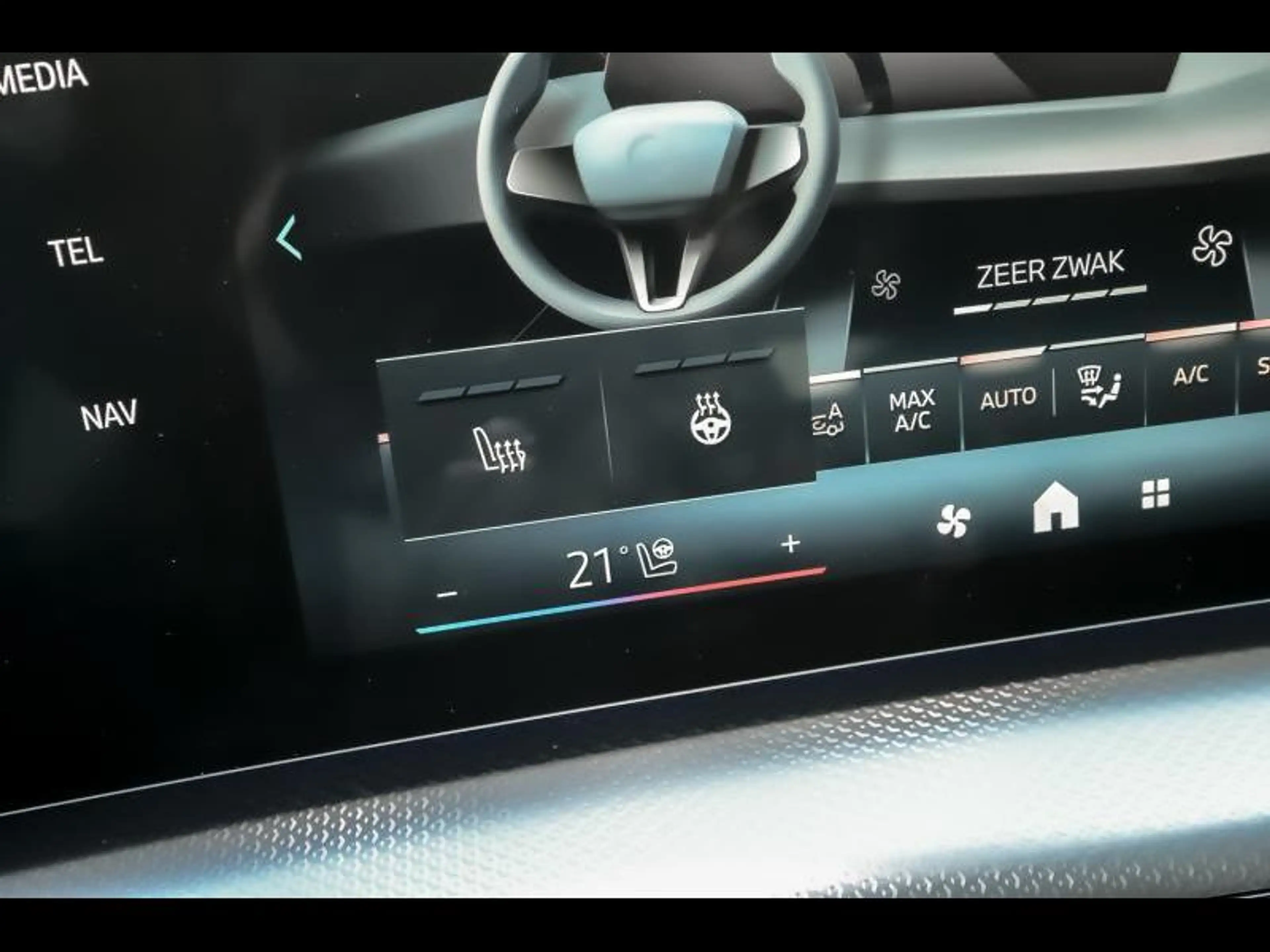 BMW iX2 30 — photo 13