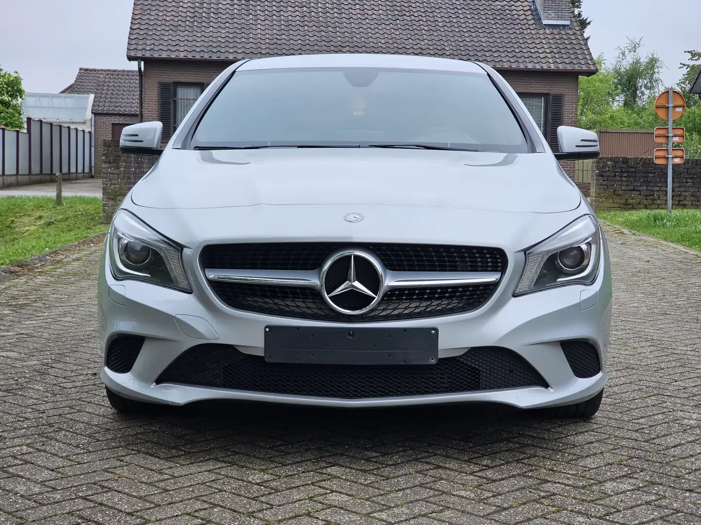 Mercedes-Benz CLA 180 d * Sport * Bi-Xenon * Camera * Euro 6 * Gümüş rengi - 2