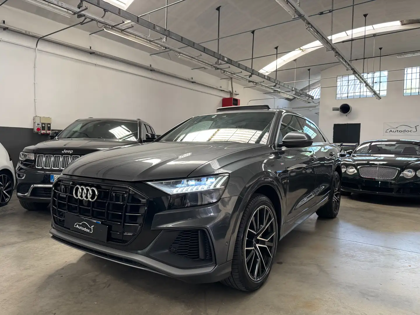 Audi Q8 50 3.0 tdi mhev quattro tiptronic S-LINE Grigio - 1