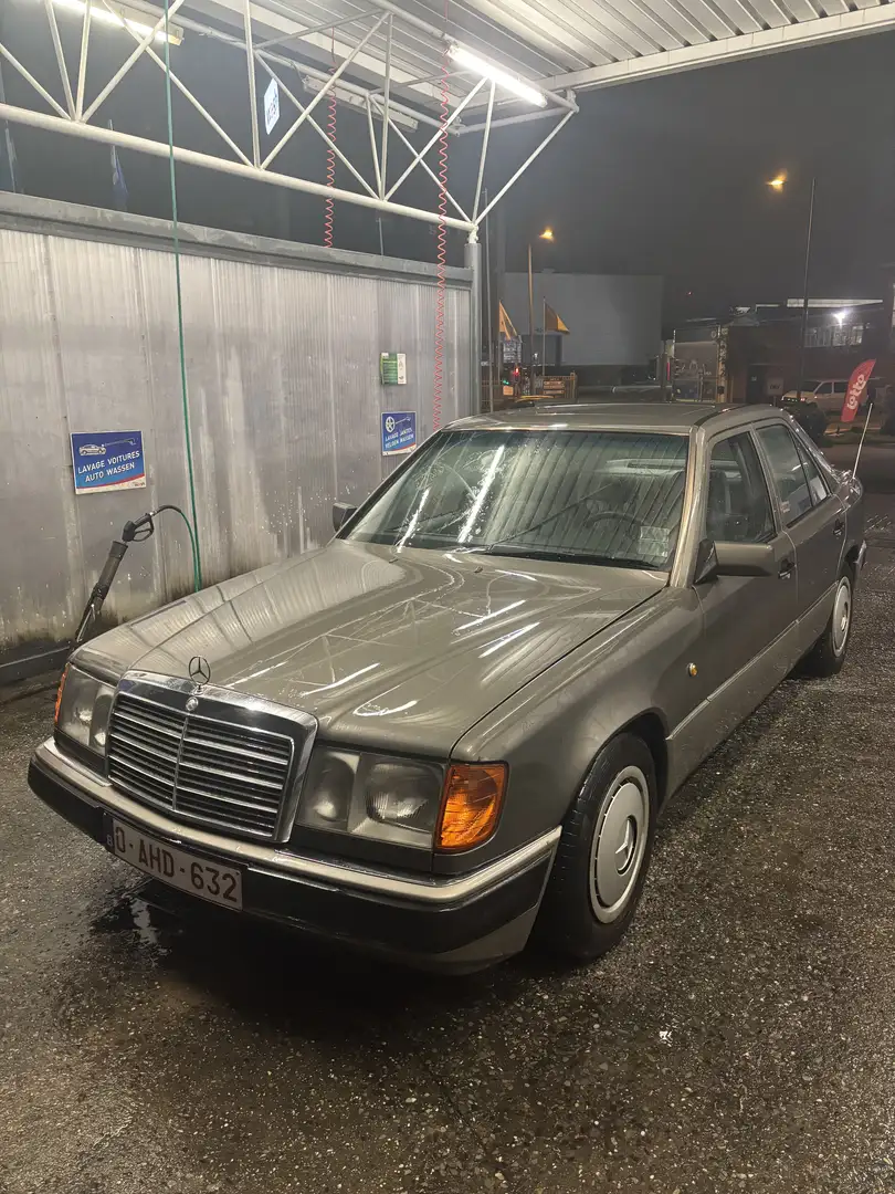 Mercedes-Benz E 230 w124 - 1