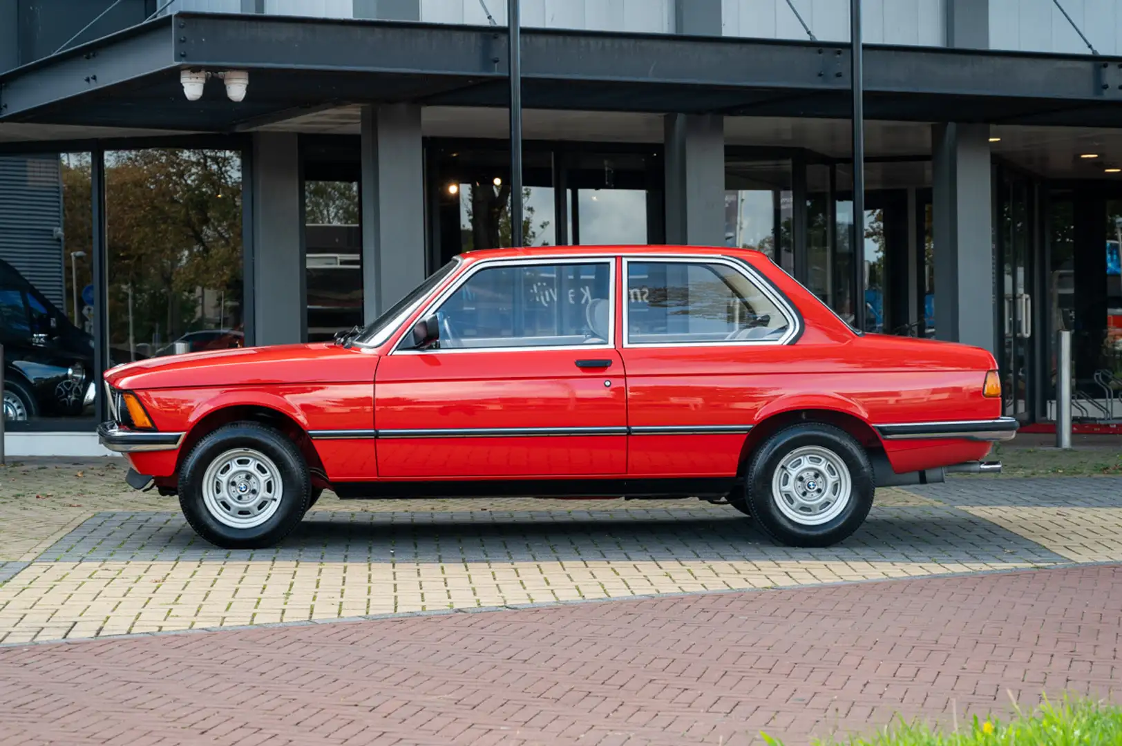BMW 320 3-SERIE ( E21 ) Rood - 2