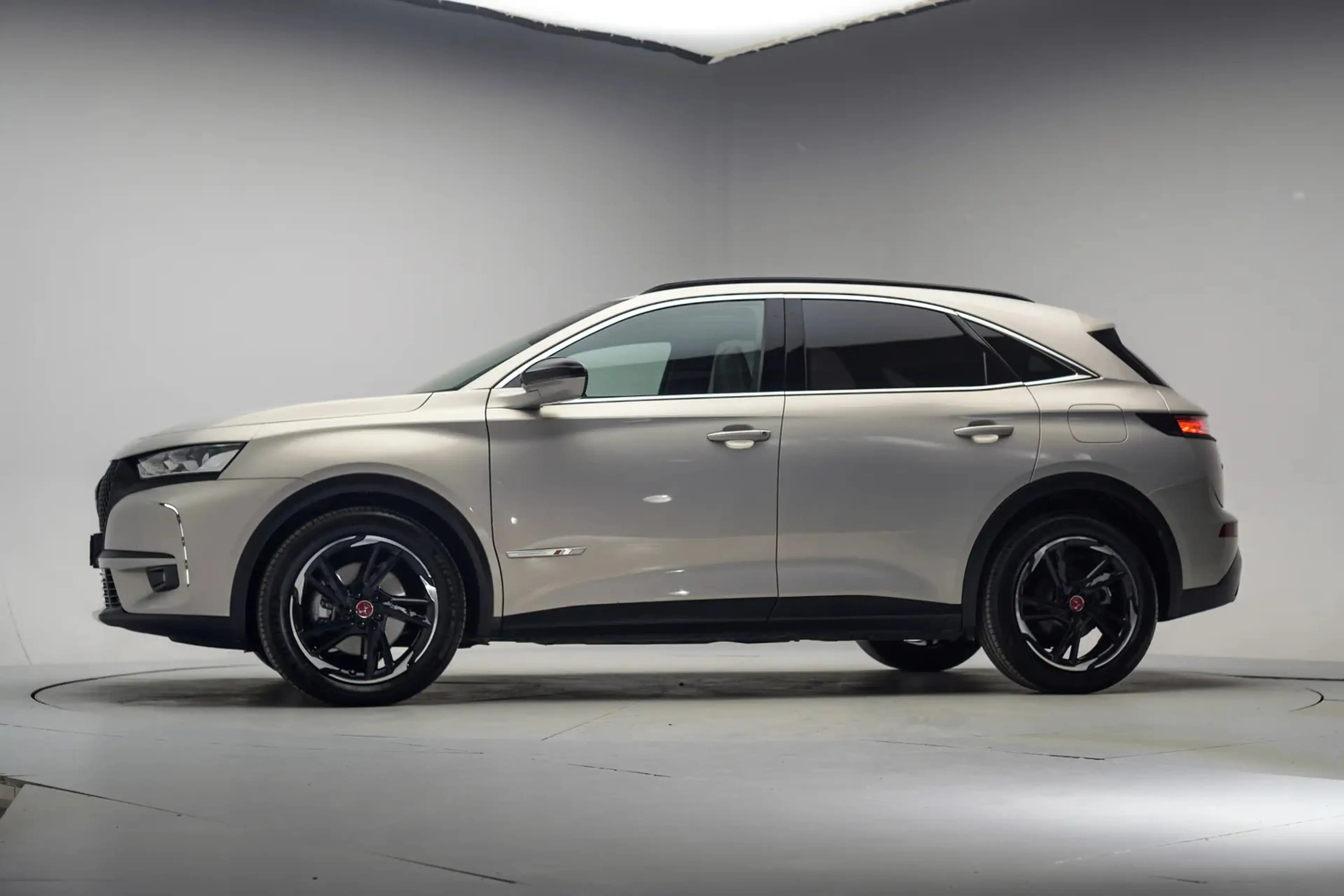 DS Automobiles DS 7 Crossback E-Tense Performance Line Aut. [ Panoramadak Camera — photo 2