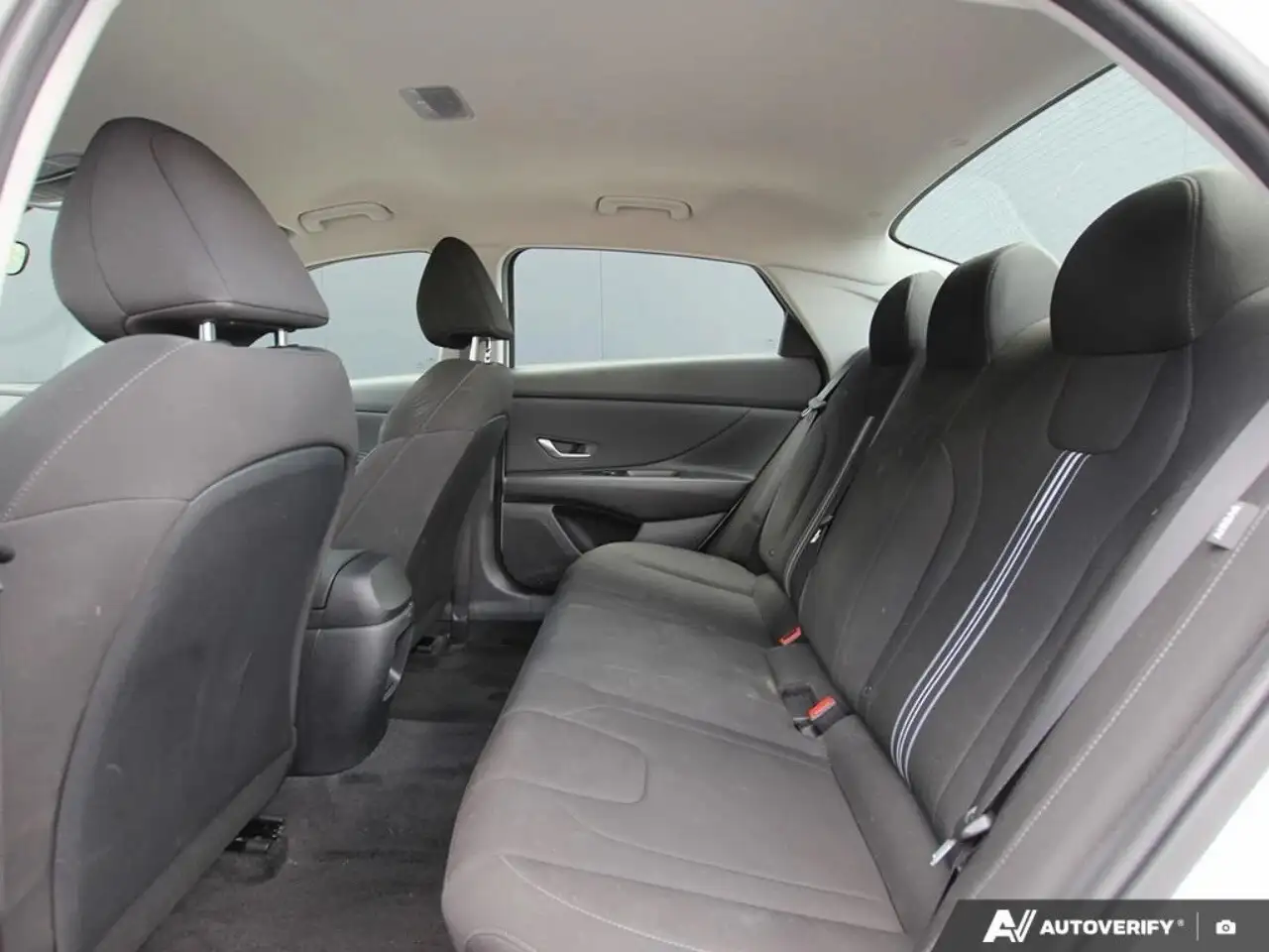 Hyundai ELANTRA снимка Hyundai ELANTRA