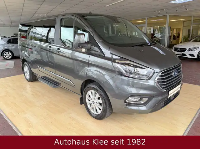 Ford Tourneo Custom Titanium L2 9-Sitzer Shuttle 320
