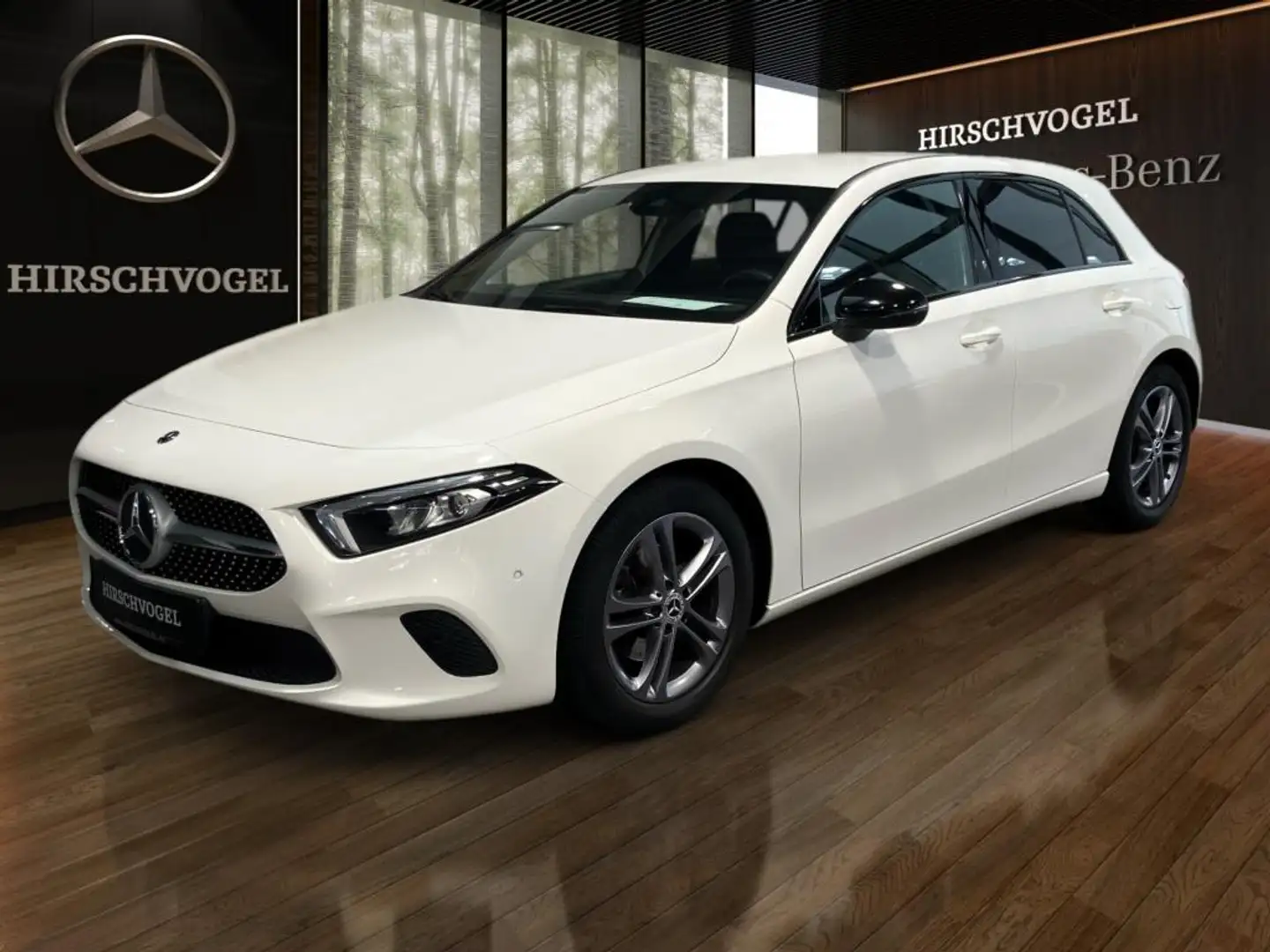 Mercedes-Benz A 180 Progressive+MBUX+Navi-Premium+LED+PDC+SHZ Weiß - 2