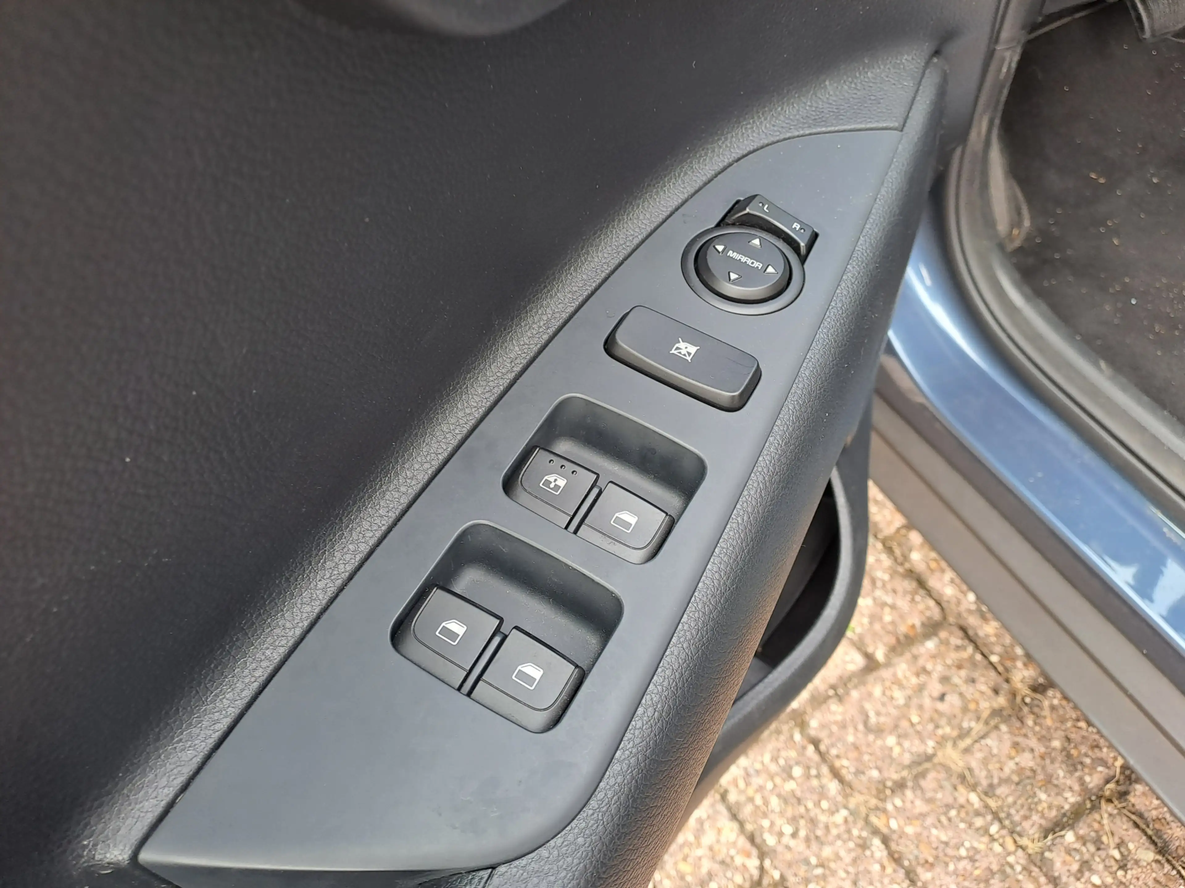 Kia Stonic 1.0 T-GDi MHEV DynamicLine | Apple Carplay/Android — photo 8