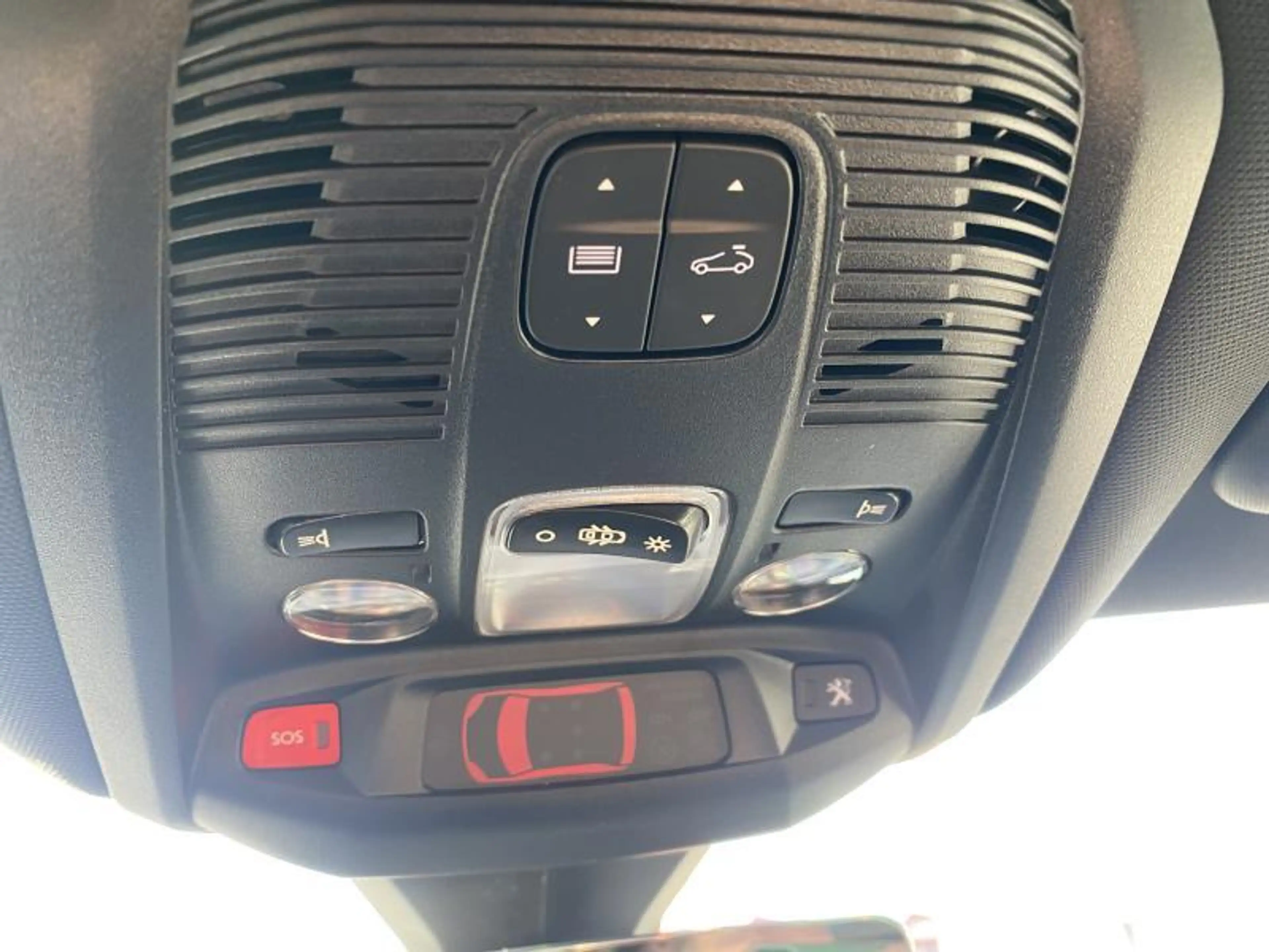 Peugeot 3008 GT — photo 14