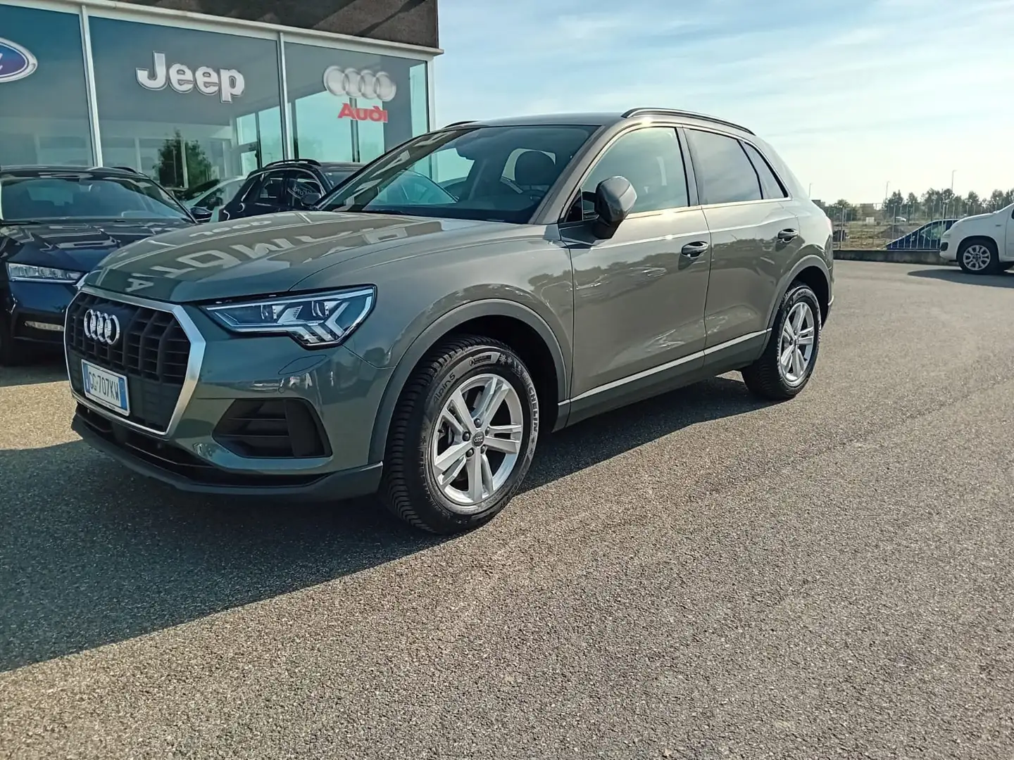 Audi Q3 40 2.0 tdi Business  quattro 190cv s-tronic Grigio - 1