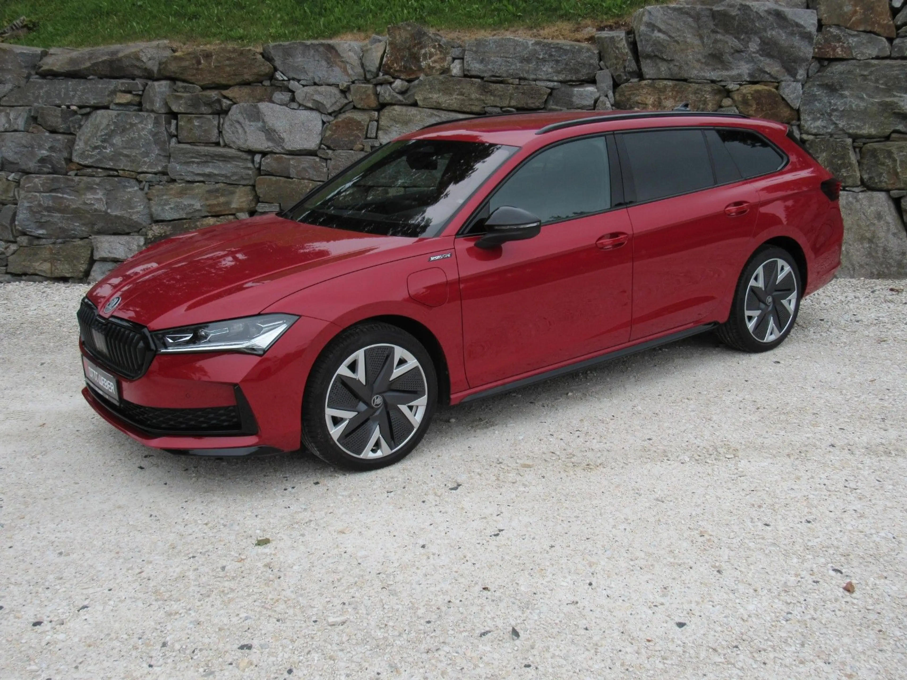 Skoda Superb Combi 1.5 TSI iV DSG Sportline AHK TRAVEL — photo 3