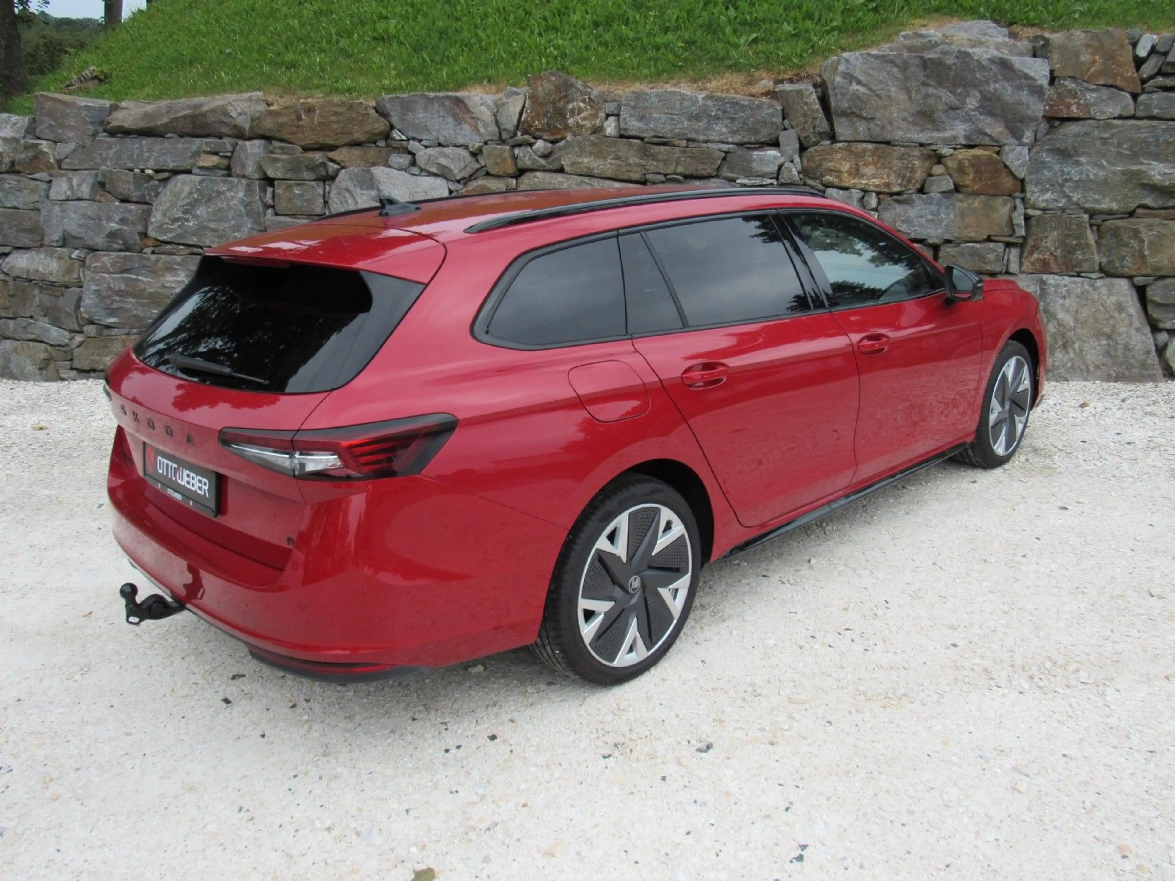 Skoda Superb Combi 1.5 TSI iV DSG Sportline AHK TRAVEL — photo 9