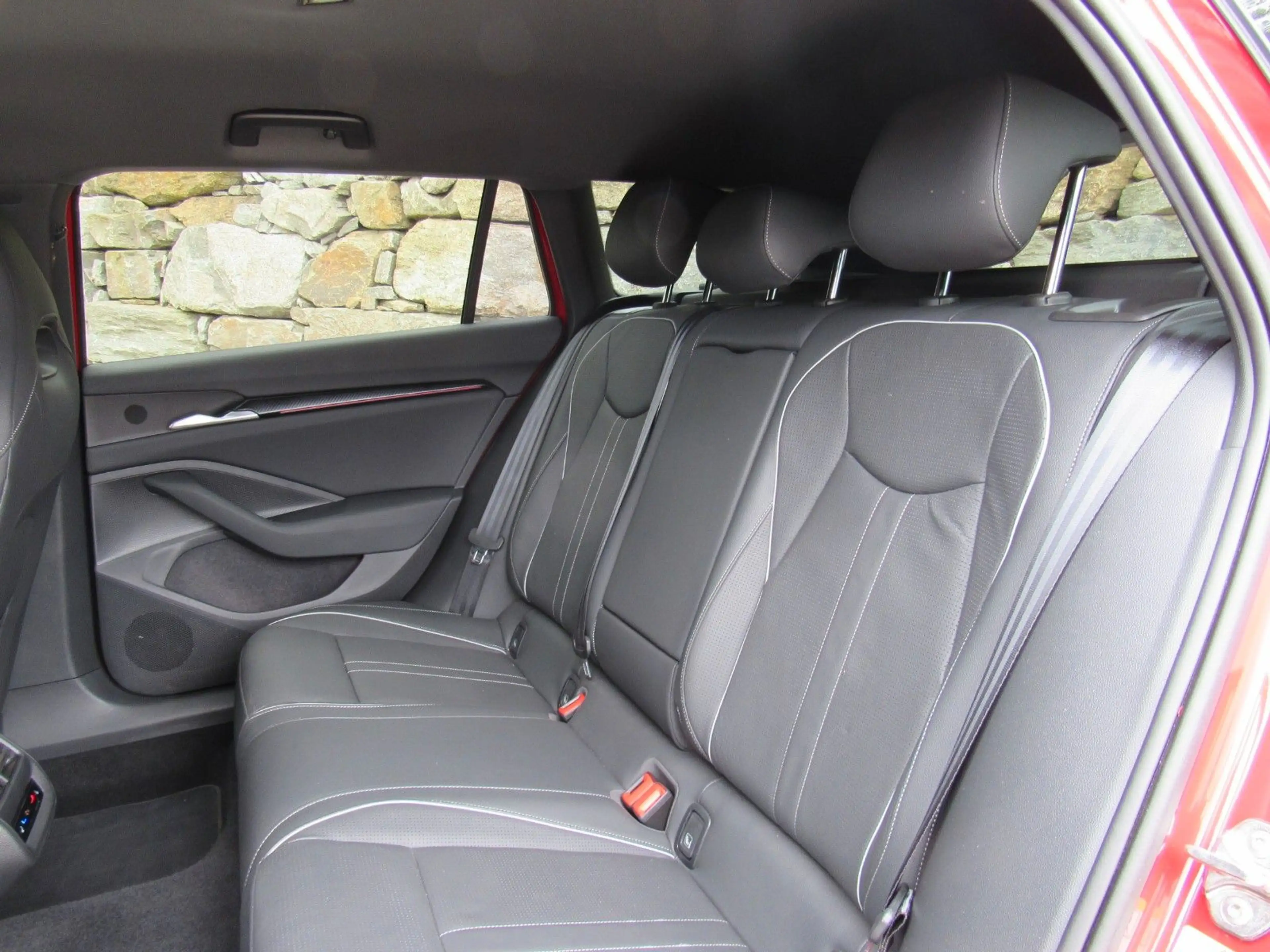 Skoda Superb Combi 1.5 TSI iV DSG Sportline AHK TRAVEL — photo 13