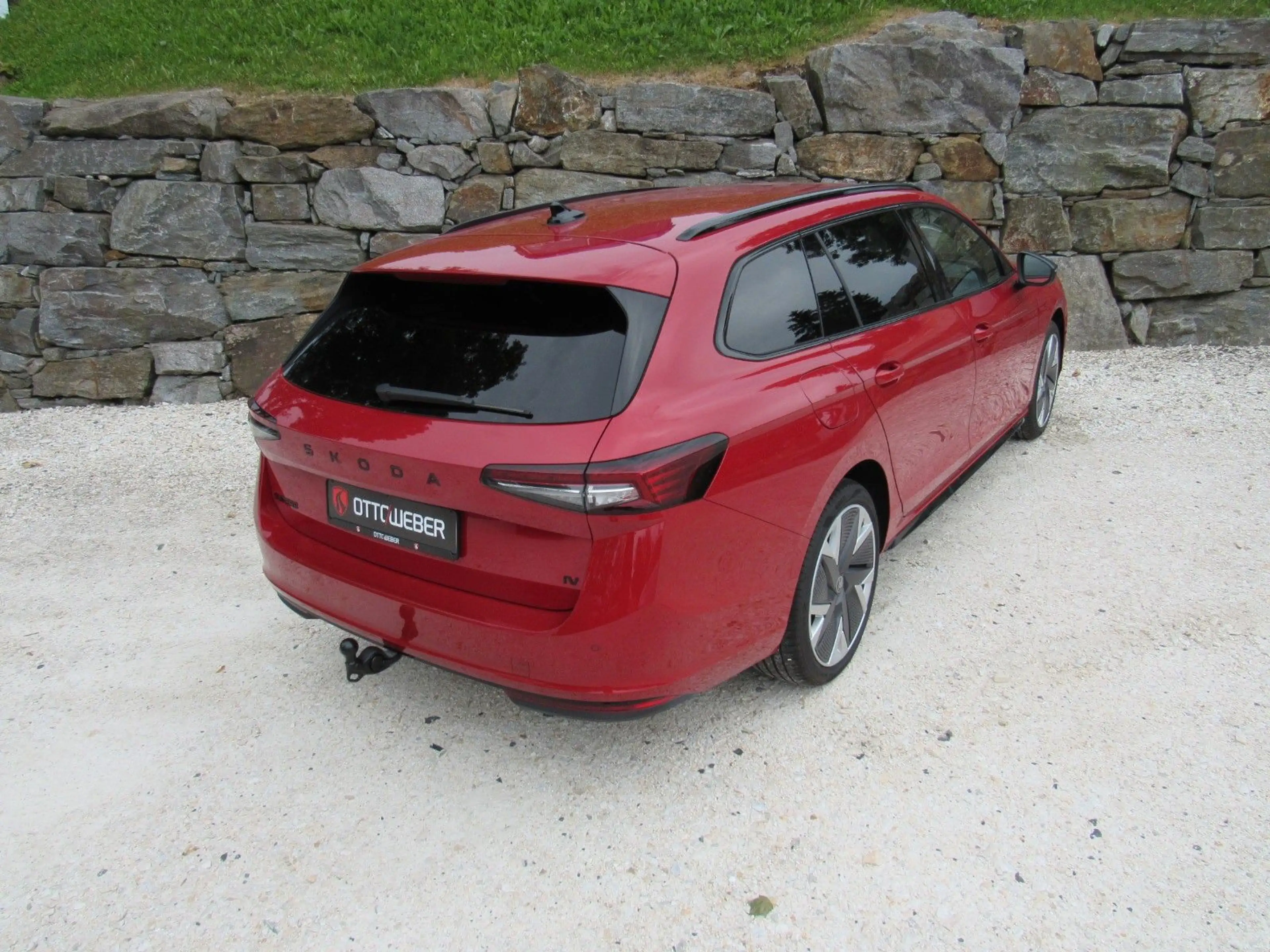 Skoda Superb Combi 1.5 TSI iV DSG Sportline AHK TRAVEL — photo 7