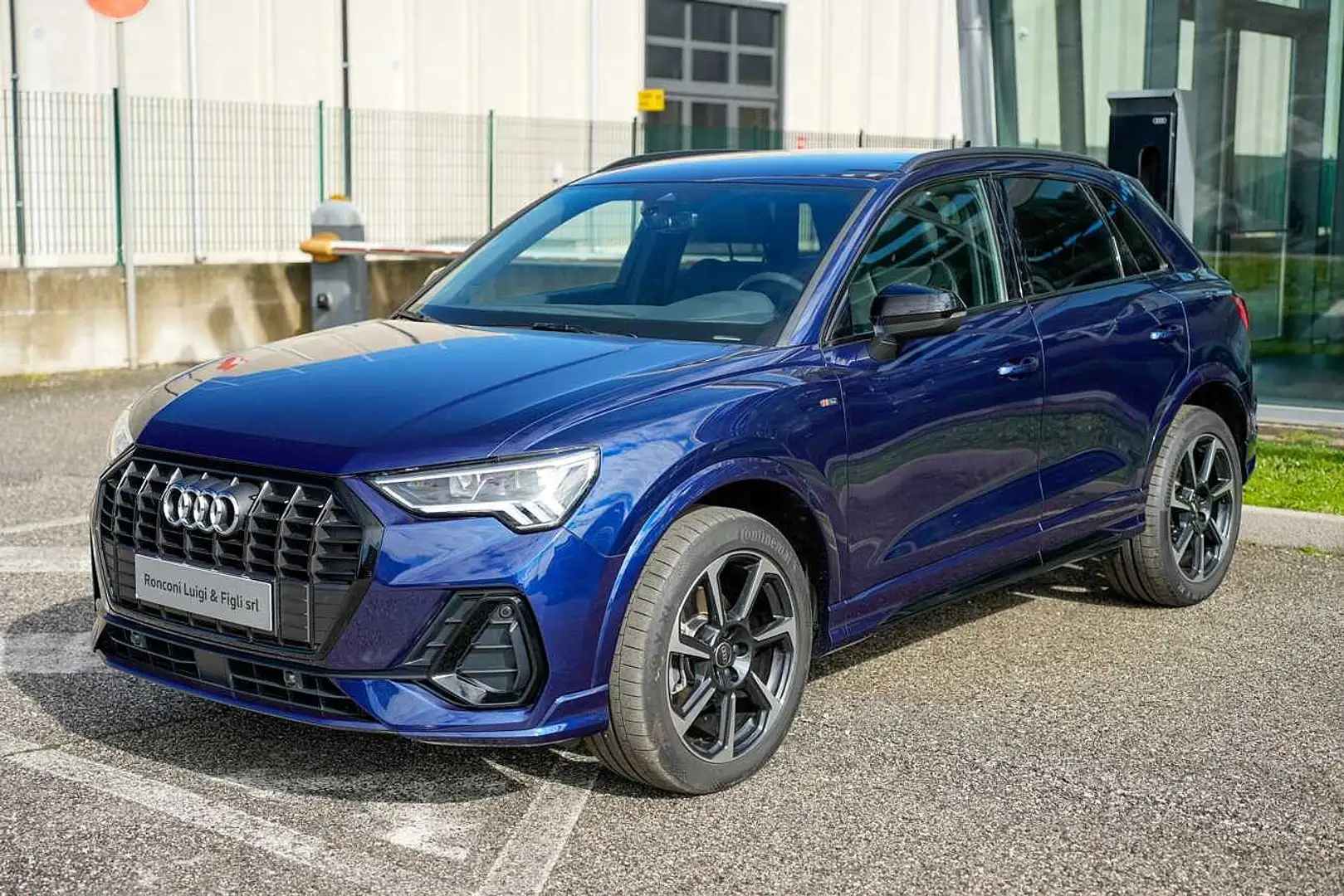 Audi Q3 2ª serie 35 TDI S tronic S line edition Bleu - 1
