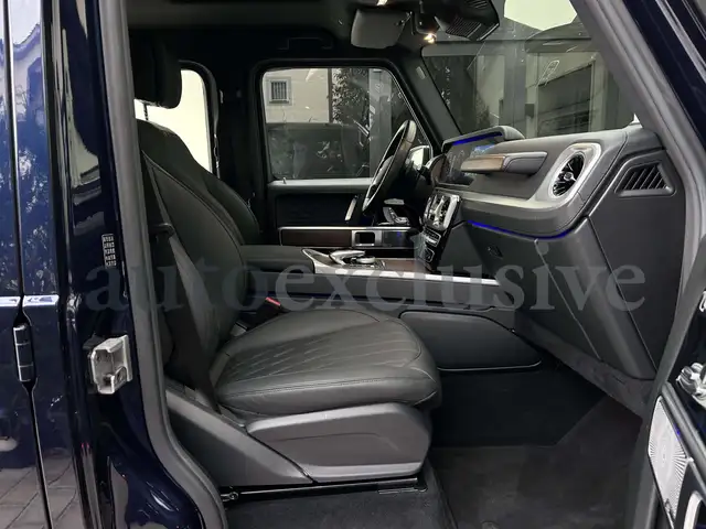 Mercedes-Benz G 500 view 13