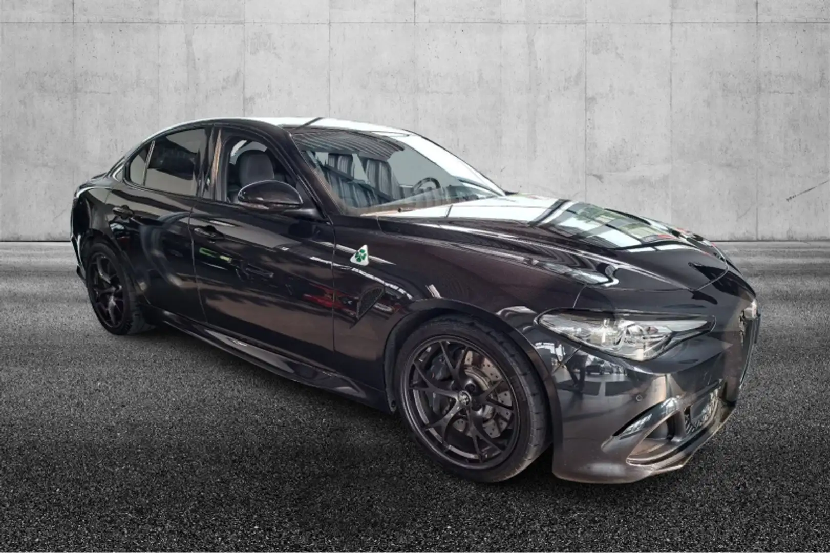 Alfa Romeo Giulia 2.9 T V6 AT8 Quadrifoglio Nero - 1