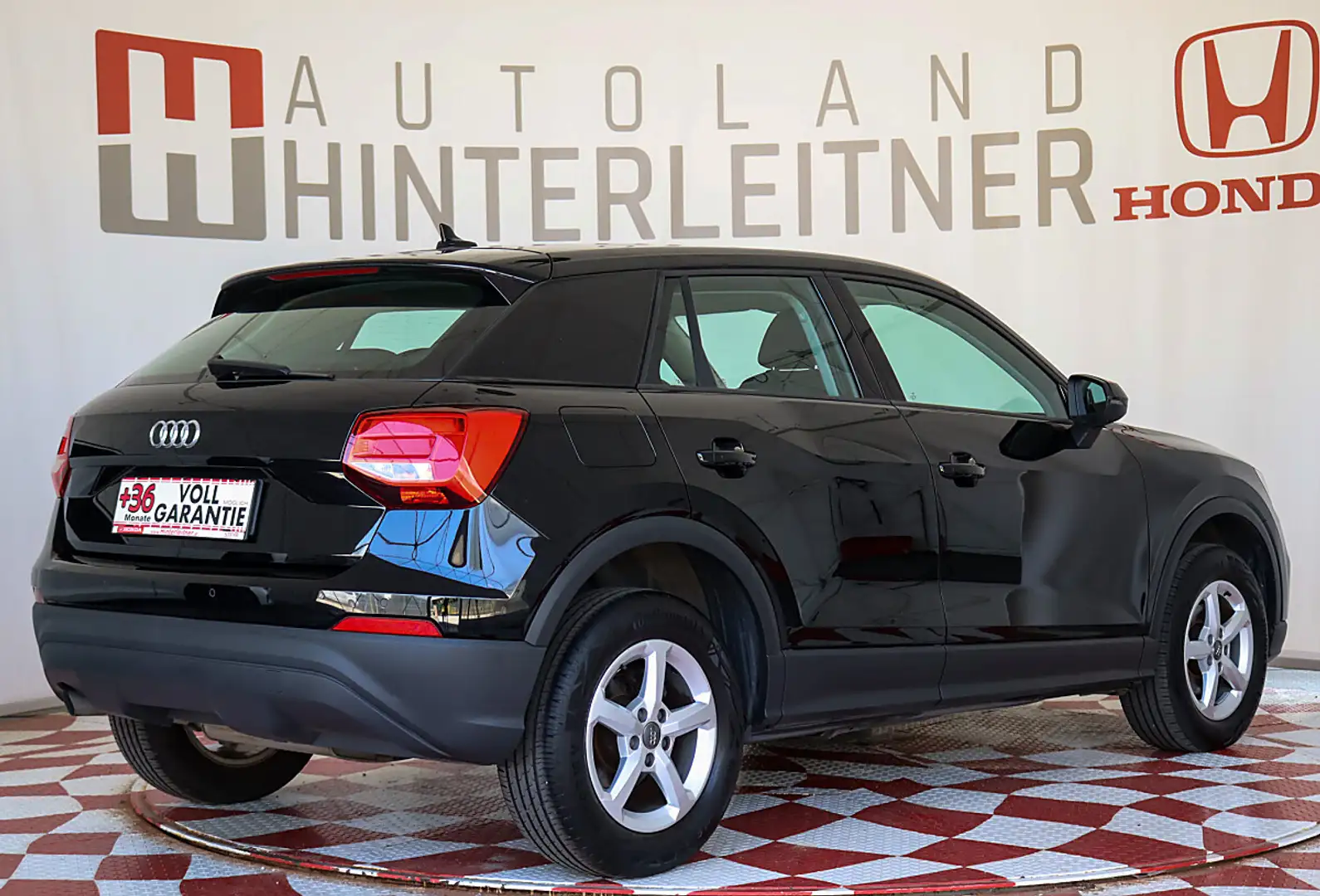 Audi Q2 30 TDI / NAVI / PDC / CONNECT Schwarz - 2