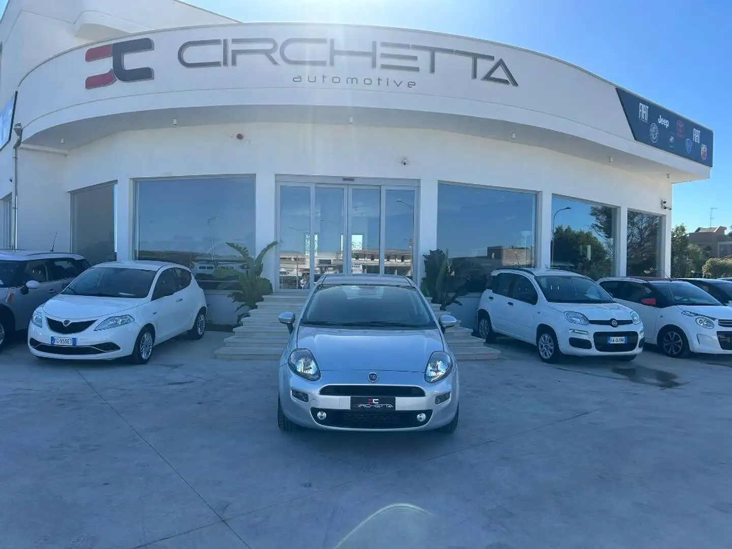 Fiat Punto 1.3 mjt Lounge s&s 95cv 5p Silber - 1