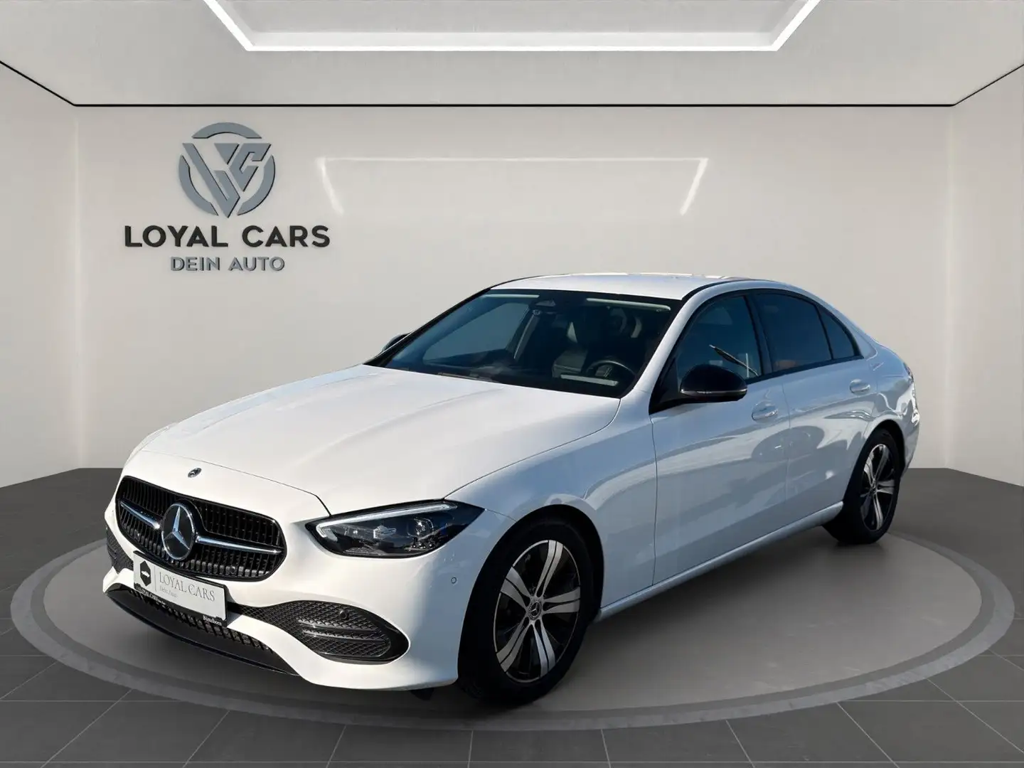 Mercedes-Benz C 300 Lim 4M*AMBI/PLUS*LEDER*KAMERA*LED*NIGHT* Weiß - 1