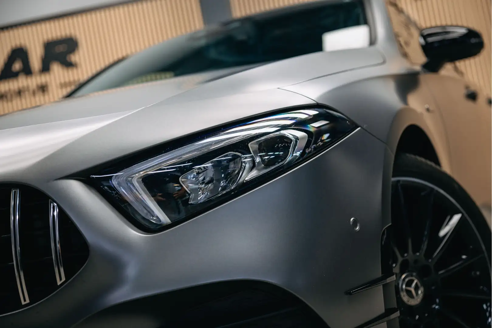 Mercedes-Benz A 250 e | Burmester | Pano | Hybride | Matte Grijs | Hea Gris - 2