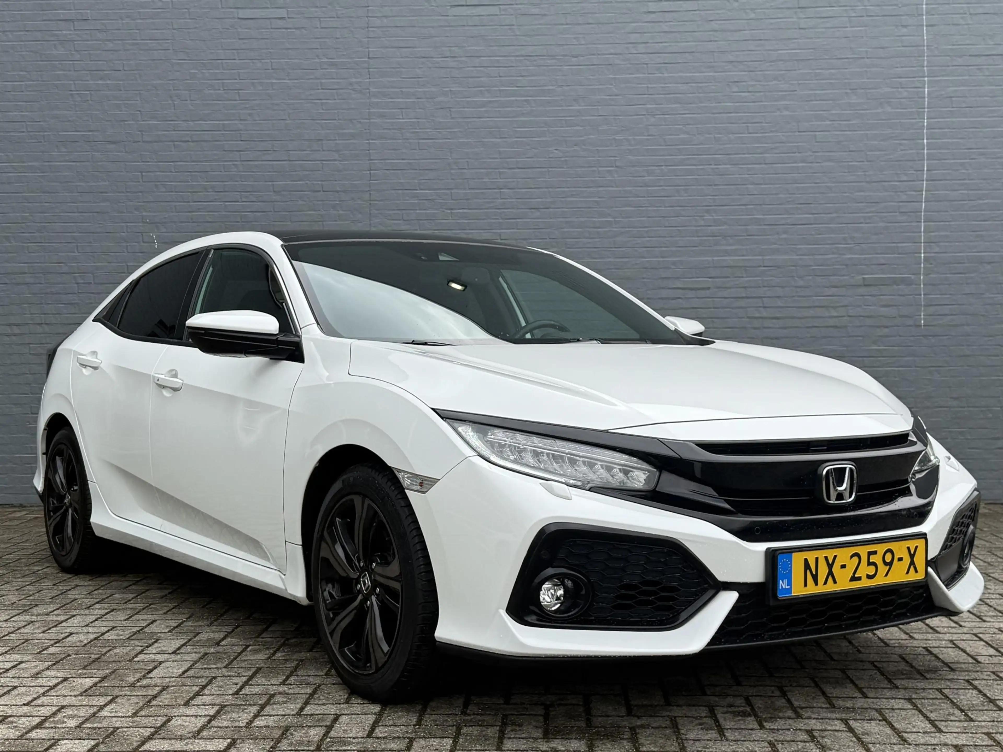 Honda Civic 1.0 i-VTEC Executive | Stoelverwarming | Panoramad — photo 4