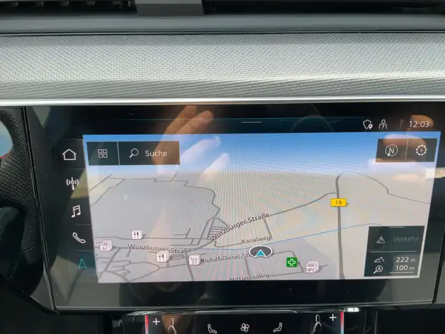 Audi Q8 E-Tron view 11