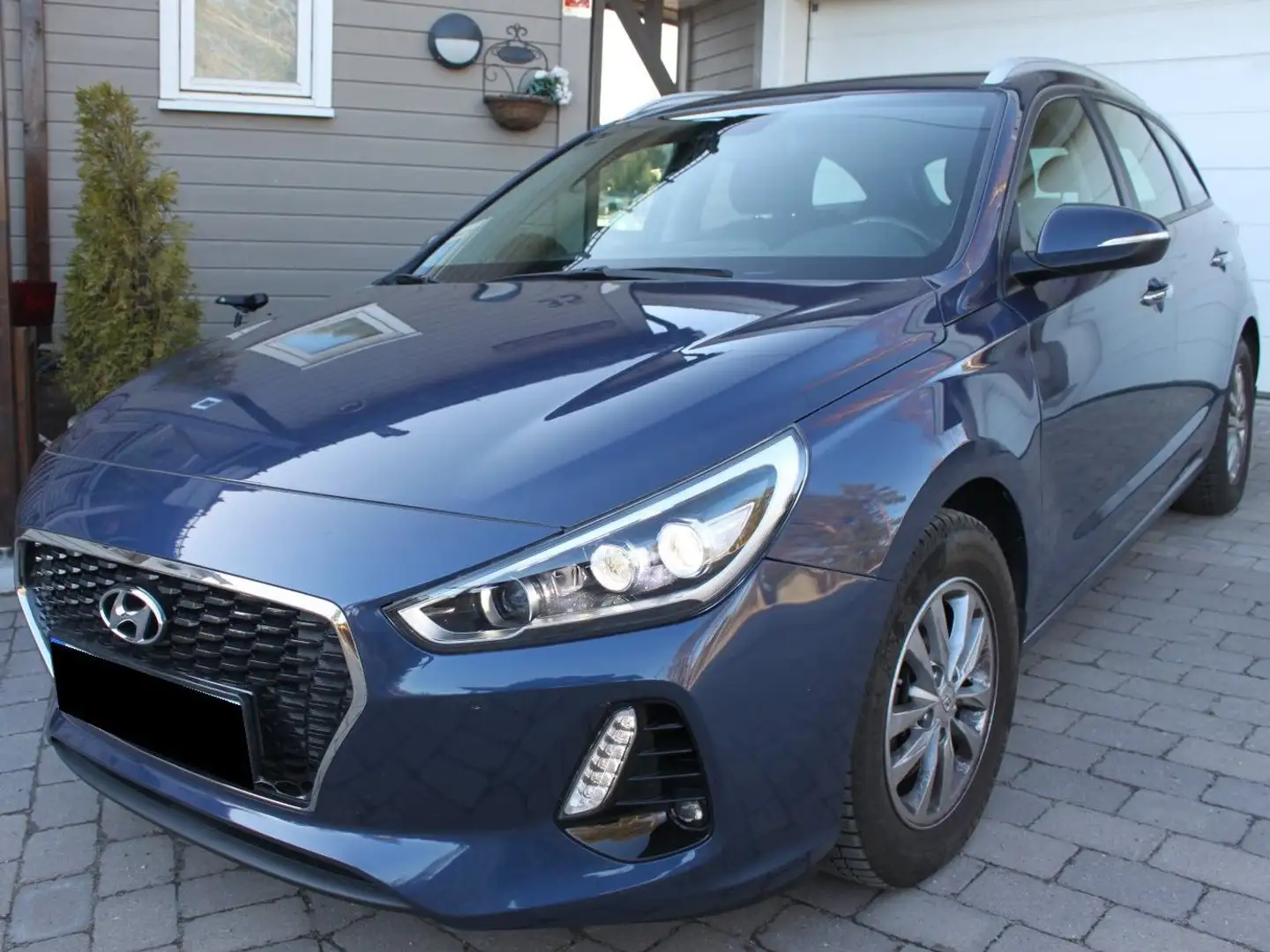 Hyundai i30 i30 Kombi 1.4 T-GDI DCT Trend Modrá - 2