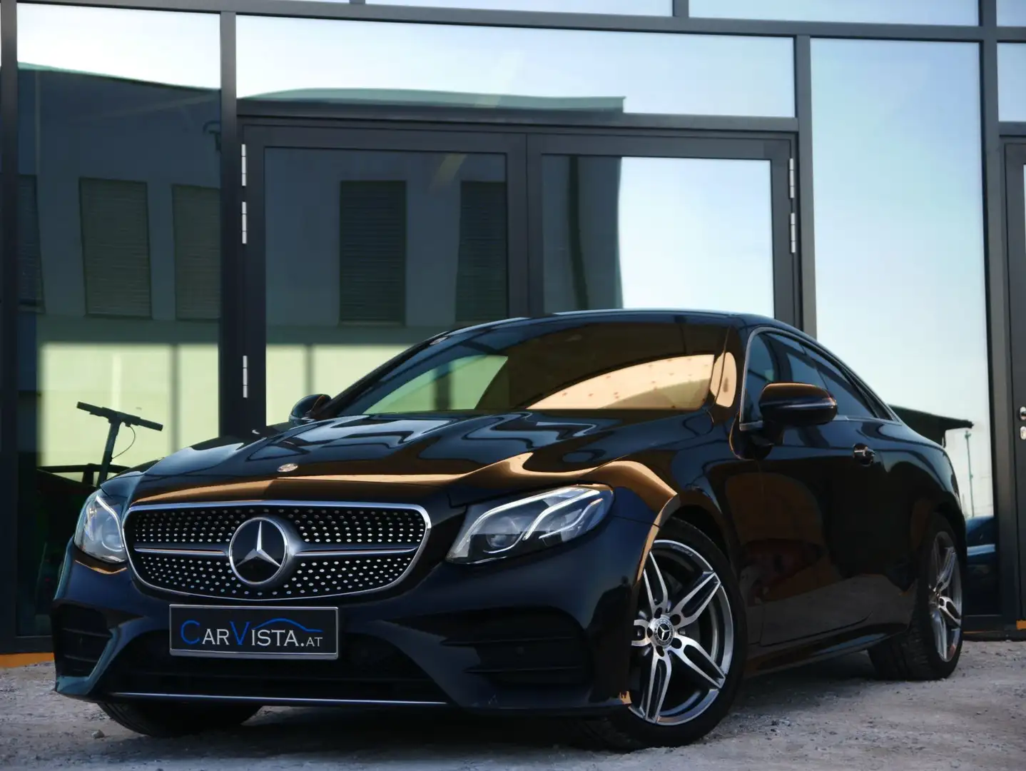 Mercedes-Benz E 220 d Coupe AMG-Line Aut. Schwarz - 2