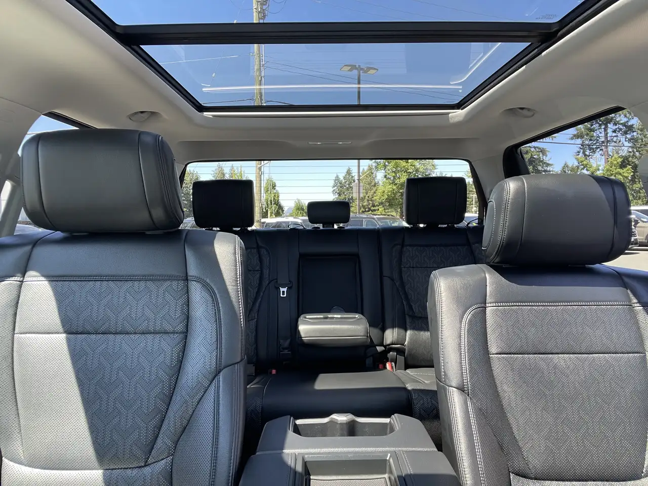 Toyota Tundra снимка Toyota Tundra
