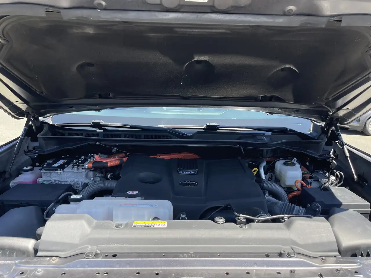 Toyota Tundra снимка Toyota Tundra