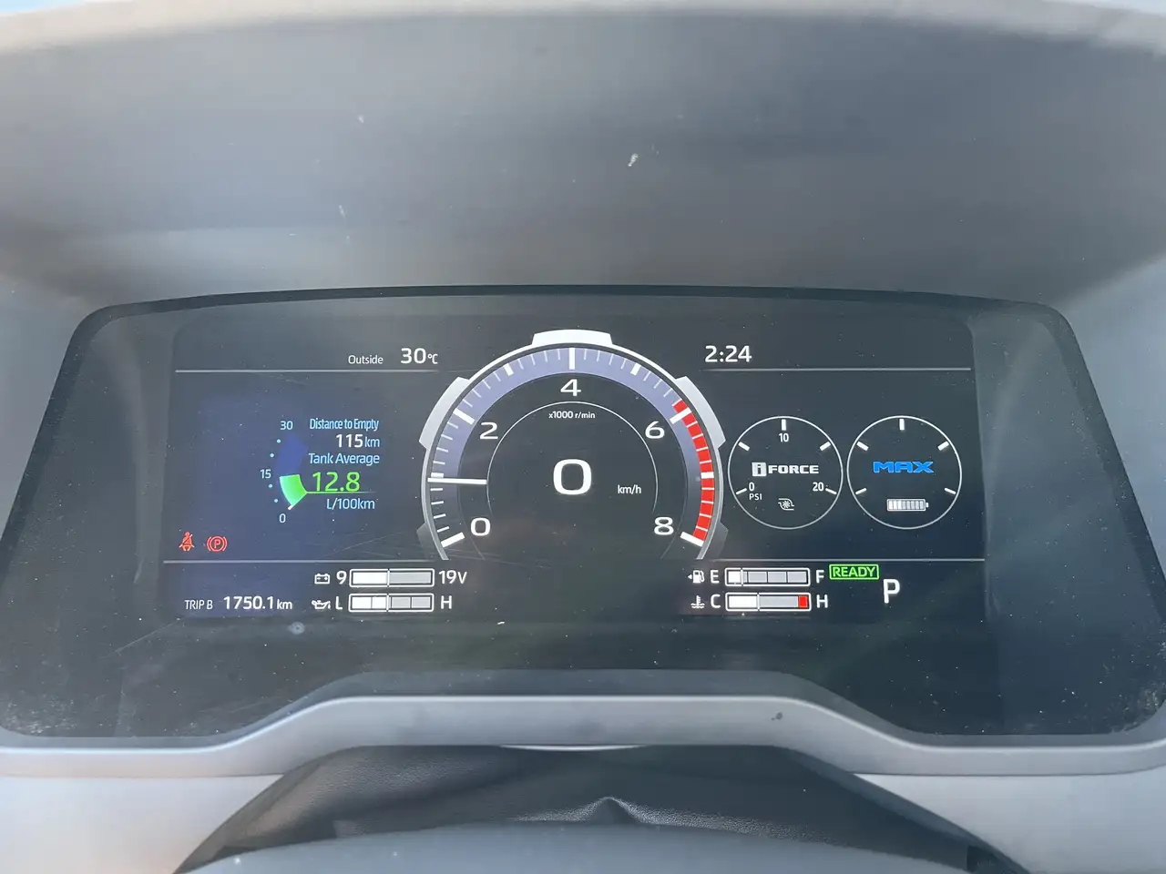 Toyota Tundra снимка Toyota Tundra