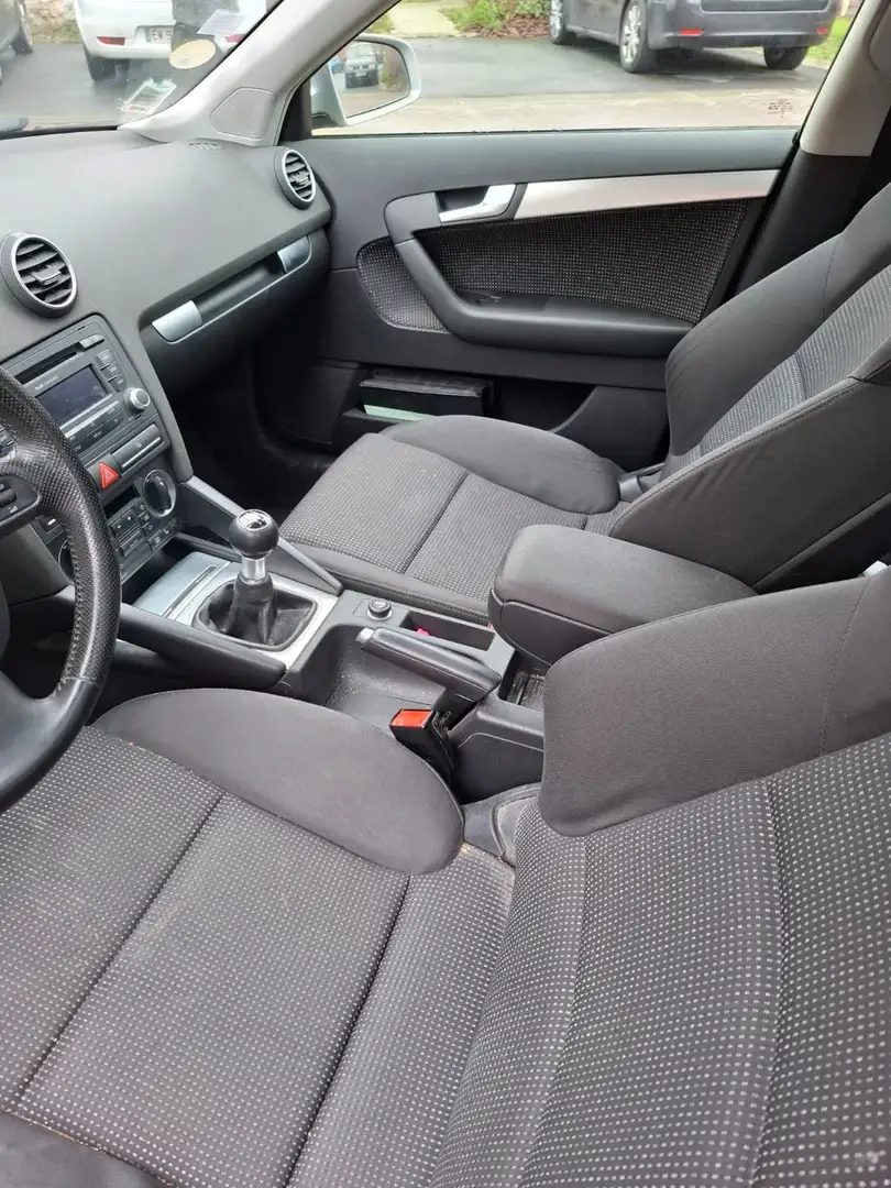 Audi A3 A3 SportBack 2.0 TDI 170 Exclusive Line DPF Gris - 2