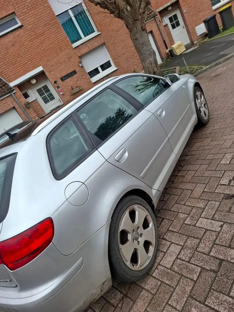 Audi A3 A3 SportBack 2.0 TDI 170 Exclusive Line DPF Gris - 1
