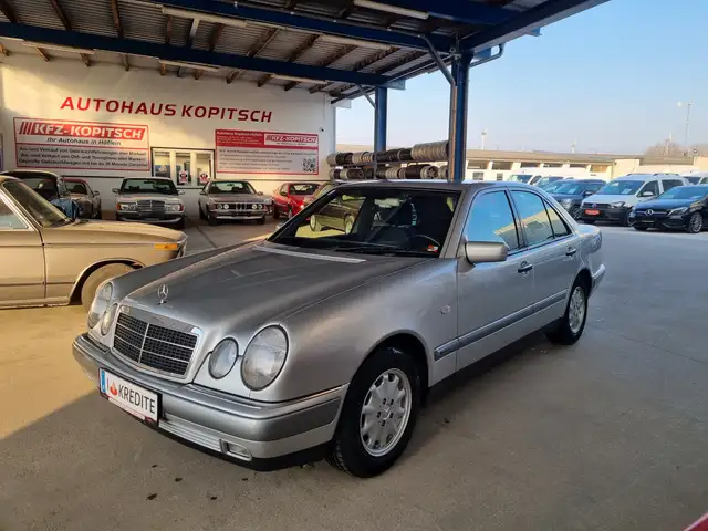 Mercedes-Benz E 200 E200 Elegance - Traumzustand!